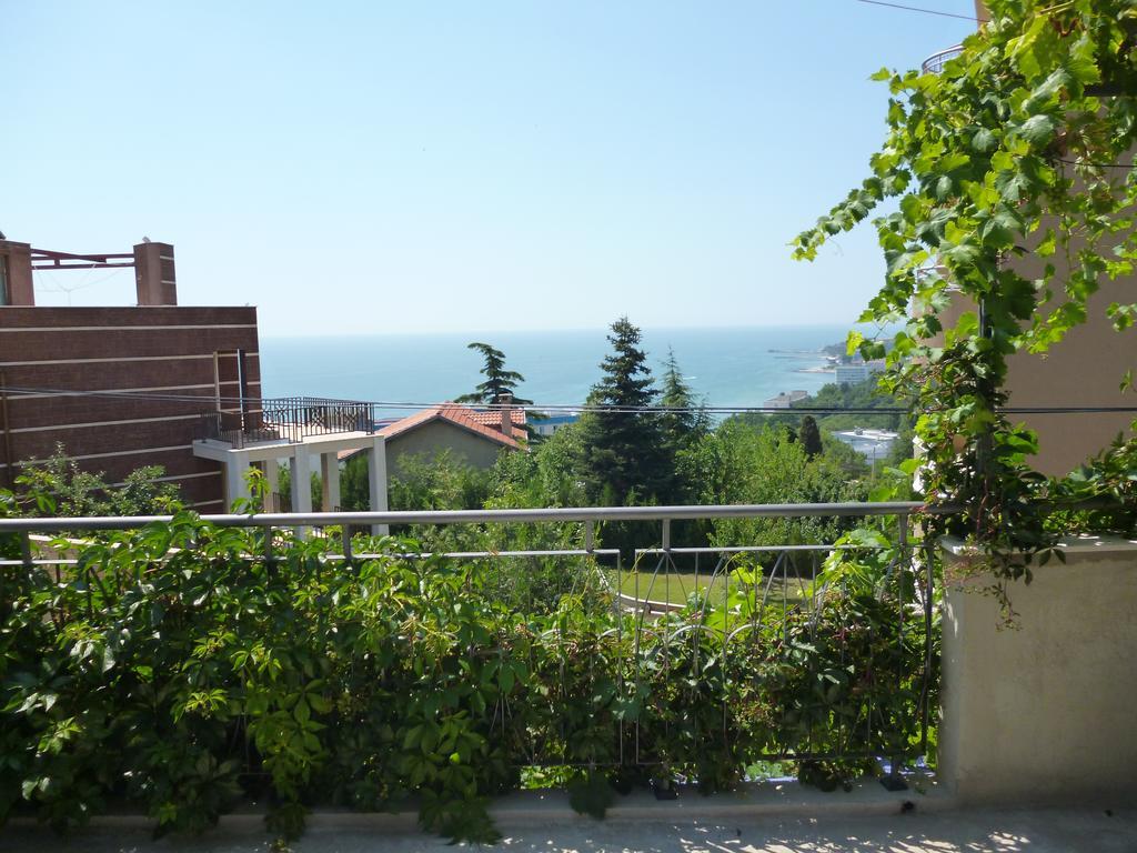 Villa Elfi Golden Sands Exterior photo